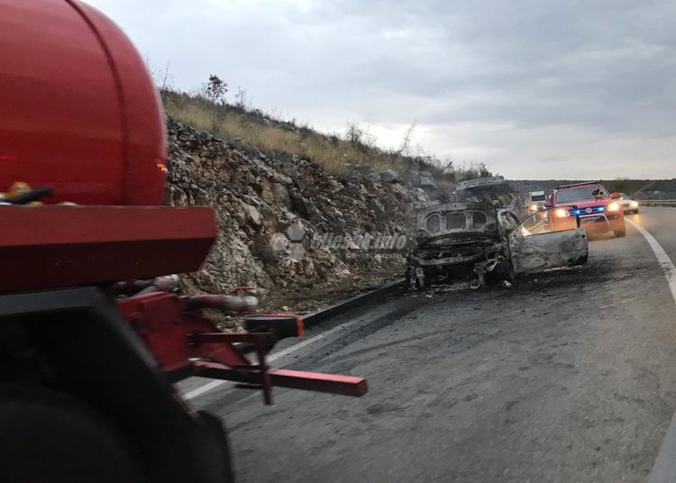 Vozilo u plamenu na magistrali Mostar – Široki Brijeg, promet nakratko bio obustavljen