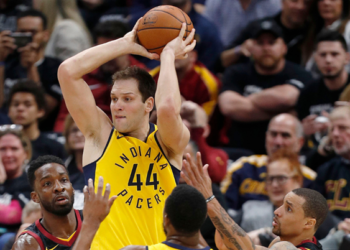 Pogledajte kako je hrvatski Bogdanović srušio Hawks-e