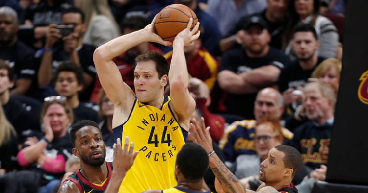 Pogledajte kako je hrvatski Bogdanović srušio Hawks-e