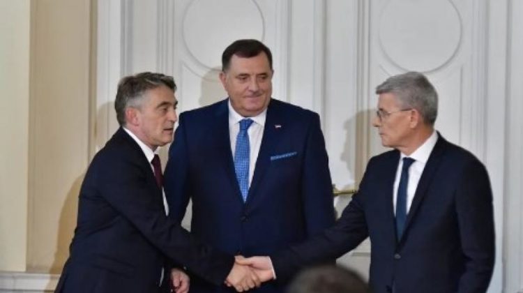 Novi članovi Predsjedništva BiH preuzeli certifikate i položili zakletvu