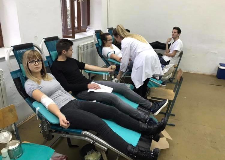 Učenici Srednje strukovne škole Široki Brijeg darivali krv