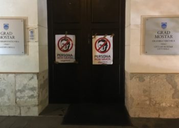 BiH obasuta plakatima protiv Željka Komšića