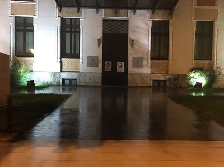 BiH obasuta plakatima protiv Željka Komšića