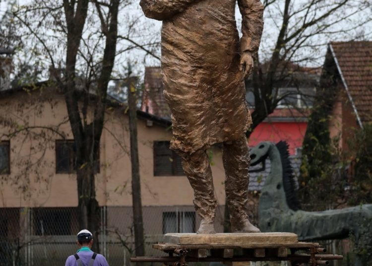 Predstavljen Tuđmanov spomenik u Zagrebu (FOTO)