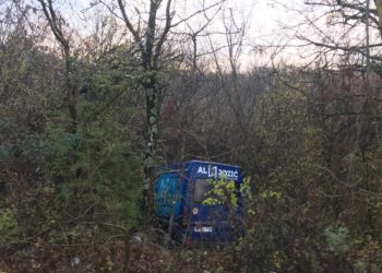 Široki Brijeg: Kombi sletio s ceste kod skretanja za Ljubotiće