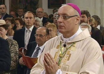 Propovijed željezanskog biskupa Živkovića na misi zadušnici u Vukovaru