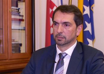 Čavara: Cilj je spriječiti da HDZ predstavlja Hrvate