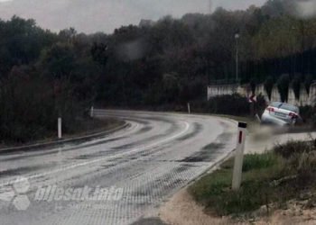 Široki Brijeg: Automobil sletio u Dobriču