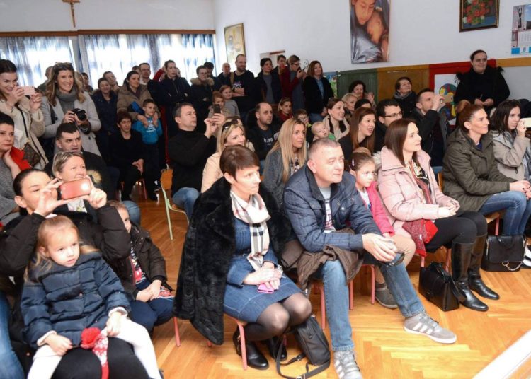 Široki Brijeg: Božićna priredba u Dječjem vrtiću „Trnoružica“ – Zorićevina