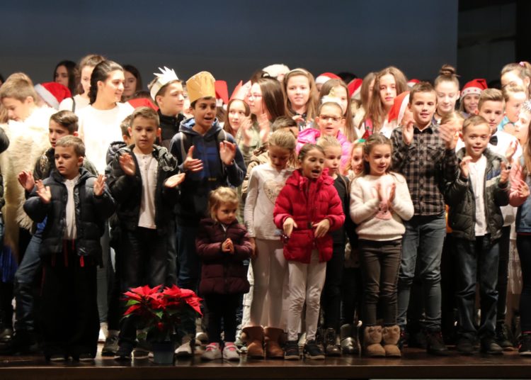 Održana Božićna priredba malih folkloraša!