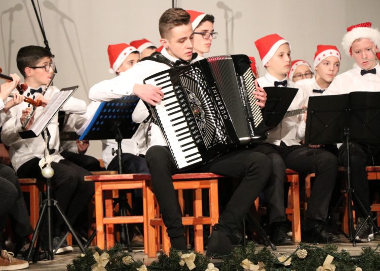 Božićni koncert Glazbene škole Široki Brijeg