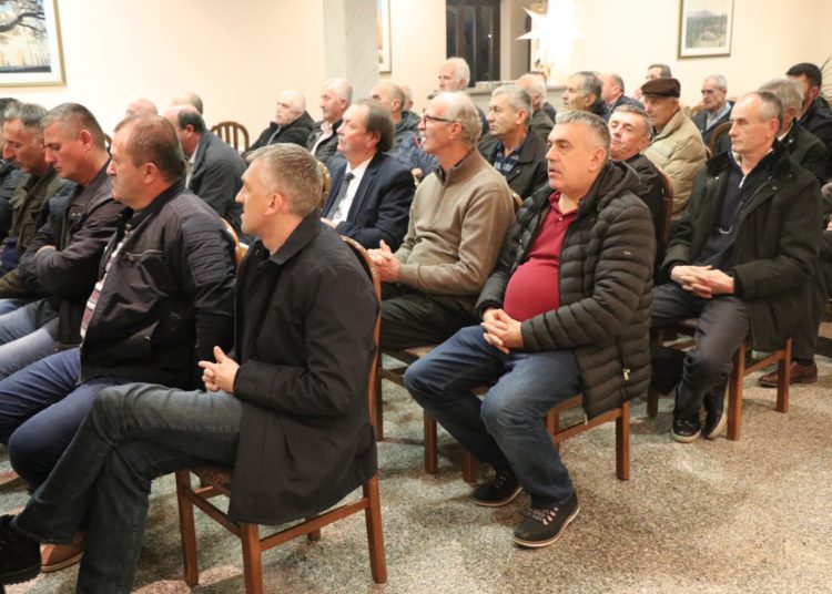 Široki Brijeg: Održana skupština udruge pčelara „Vrisak“