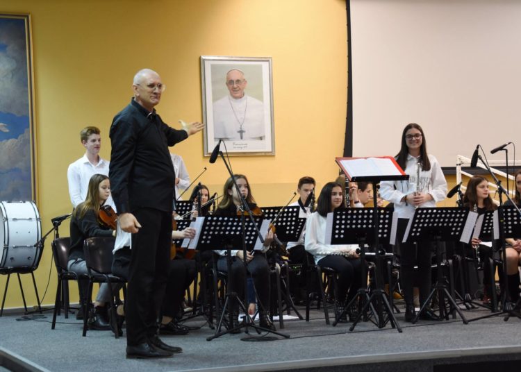 U Međugorju održan Božićni koncert OGŠ Brotnjo