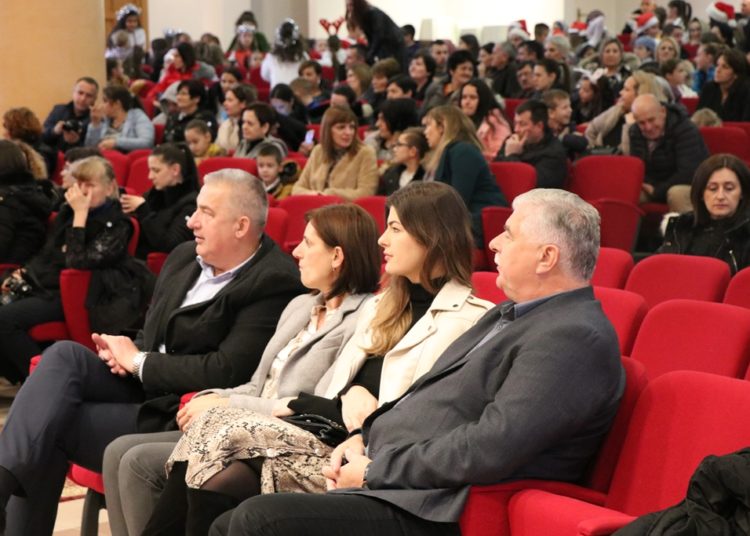 Održana Božićna priredba malih folkloraša!