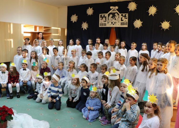 U DV „Trnoružica“ održan Božićni koncert