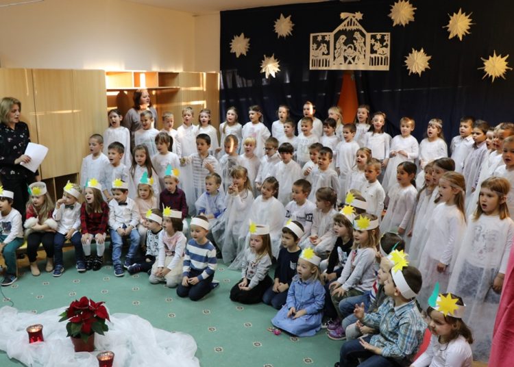 U DV „Trnoružica“ održan Božićni koncert