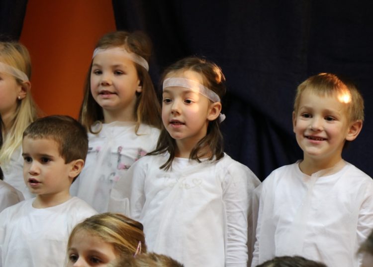 U DV „Trnoružica“ održan Božićni koncert