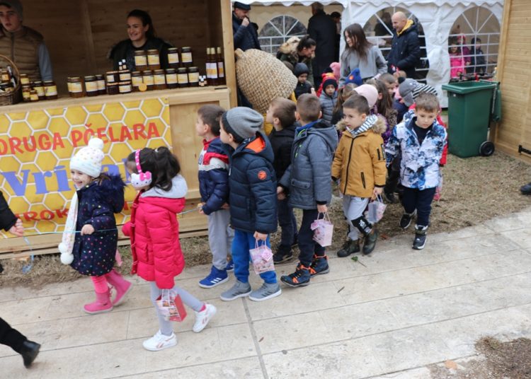 Počela manifestacija „Dani meda“ u Širokom Brijegu