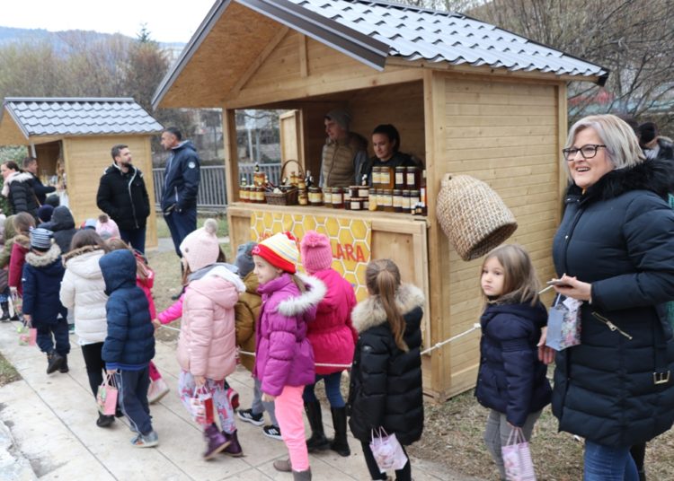 Počela manifestacija „Dani meda“ u Širokom Brijegu