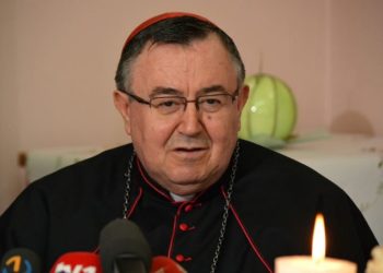 Kardinal Puljić: Slaveći Božić želimo se približiti Bogu i jedni drugima