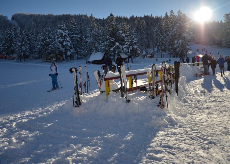 Na Blidinju snježna idila, snijeg privukao mnoštvo posjetitelja i skijaša