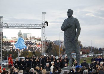 U Zagrebu otkriven spomenik Franji Tuđmanu