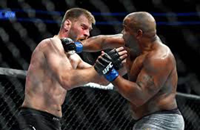 Daniel Cormier nije propustio spustiti Jonu Jonesu, oglasio se i Stipe Miočić!