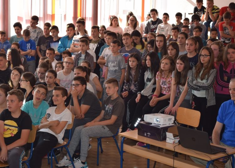 CZ ŽZH: Završena edukacija učenika i (ne)nastavnog osoblja u svim osnovnim školama u ŽZH