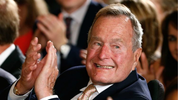 Umro George Bush stariji