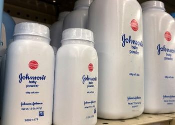 Johnson & Johnson desetljećima znao da prodaje baby puder s azbestom
