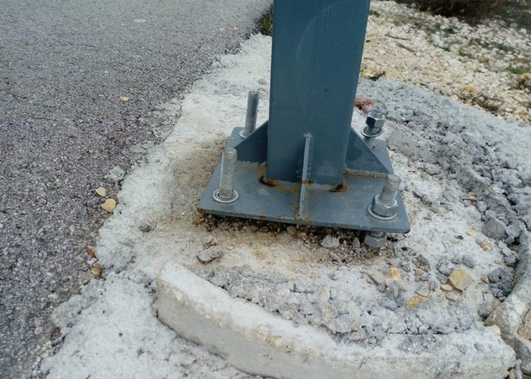 Vandalizam na djelu: Kome smeta koš na igralištu u Oklajima?