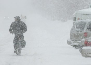 Snježna oluja pogodila jugoistok SAD-a, troje ljudi poginulo