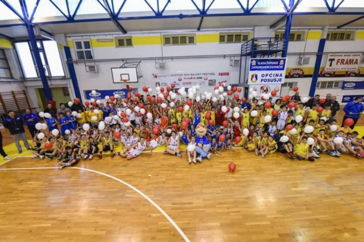 Više od 300 košarkašica i košarkaša na “Mini-basket festivalu” u Posušju