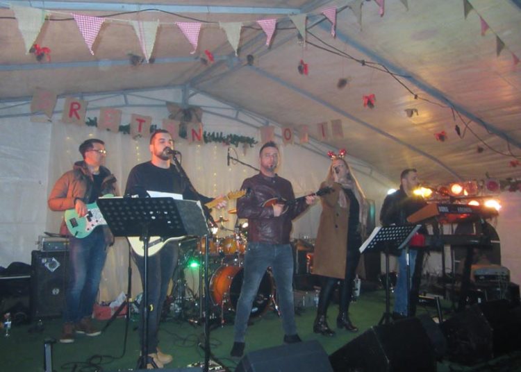 Treća večer Božićnog sajma Udruge mladih Agape