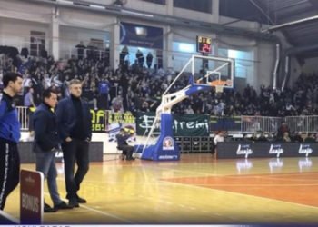 Torcida i Ekstremi uputili poruku Šešelju u Novom Pazaru (VIDEO)