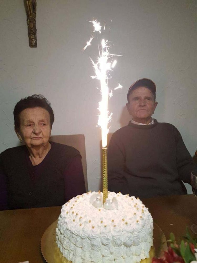 Bračni par Mila i Ivan Medić iz Radišića proslavili 60 godina braka i Milin 85. rođendan