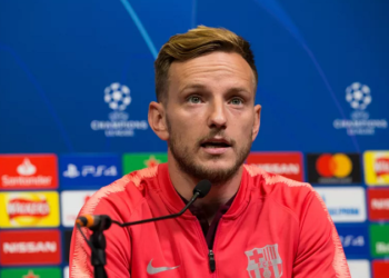 Barcelona će tek na kraju sezone razgovor o Rakitićevu ugovoru