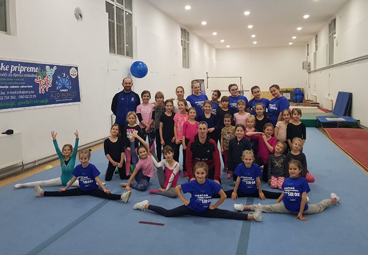 Hrvatski cheerleading klub Široki na mini pripremama u Zenici