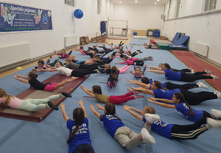 Hrvatski cheerleading klub Široki na mini pripremama u Zenici