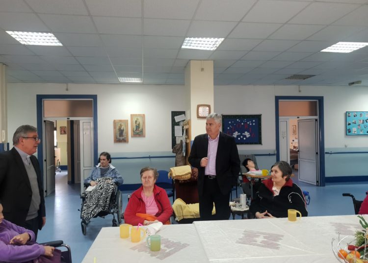 Čović posjetio Udrugu Vedri osmijeh, Rehabilitacijski centar Sveta obitelj te Udrugu za down sindrom u Mostaru