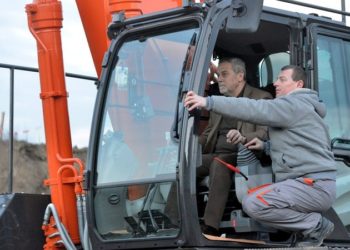 Milan Bandić odradio prve sate na tečaju za bageristu