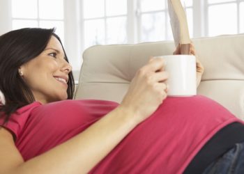 Pijenje kave ili čaja u trudnoći može utjecati na veličinu bebe