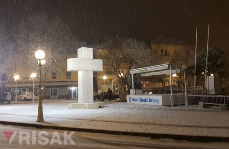U Širokom Brijegu pao prvi snijeg u 2019. godini