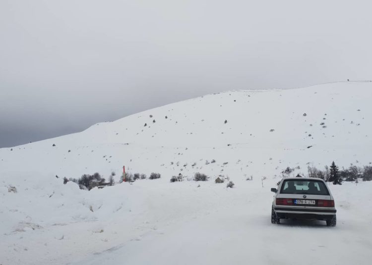 Fotoreportaža s Blidinja: Nedjelja privukla na tisuće gostiju iz Hercegovine i Dalmacije