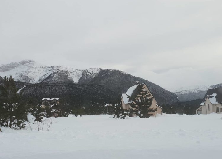 Fotoreportaža s Blidinja: Nedjelja privukla na tisuće gostiju iz Hercegovine i Dalmacije
