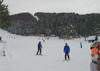 Fotoreportaža s Blidinja: Nedjelja privukla na tisuće gostiju iz Hercegovine i Dalmacije