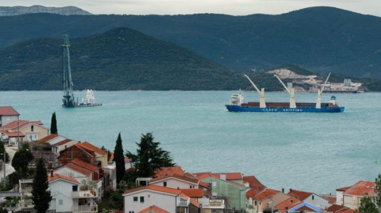 Živo je uz granicu BiH: Mala Komarna krcata Kinezima zbog početka gradnje Pelješkog mosta