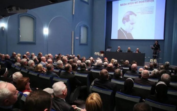 Predstavljena knjiga mostarsko-duvanjskog biskupa Perića o Alojziju Stepincu