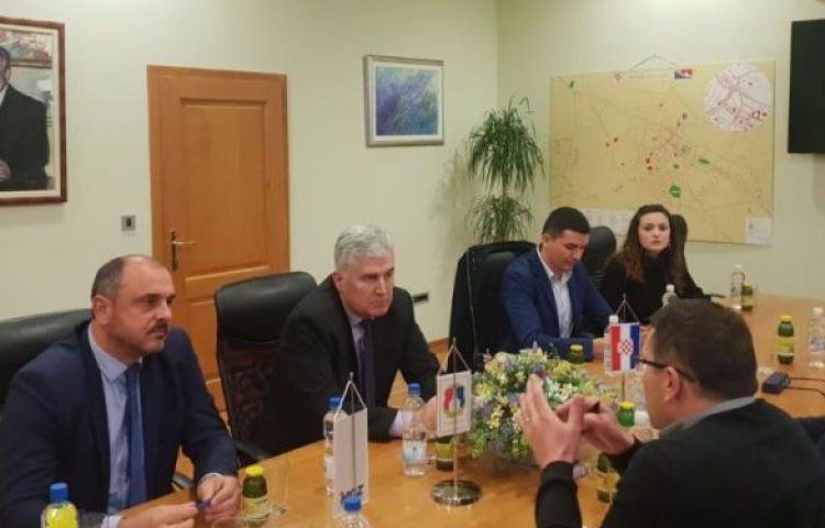 Čović s čelnim ljudima HDZ BiH u Posušju, Grudama, Širokom Brijegu i Prozor – Rami o aktualnoj situaciji