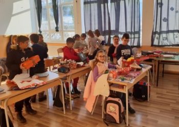 Zajednica Livnjaka u Frankfurtu obradovala djecu u MZ Podhum